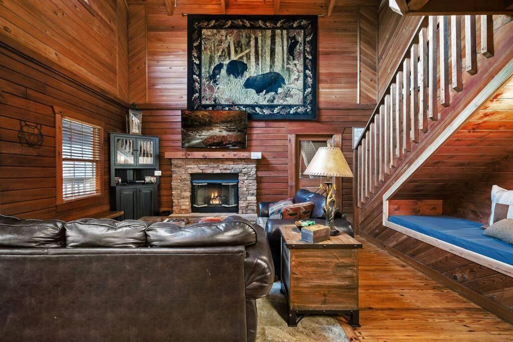 Mama Bear'S Retreat Villa เซอเวียร์วีล ภายนอก รูปภาพ