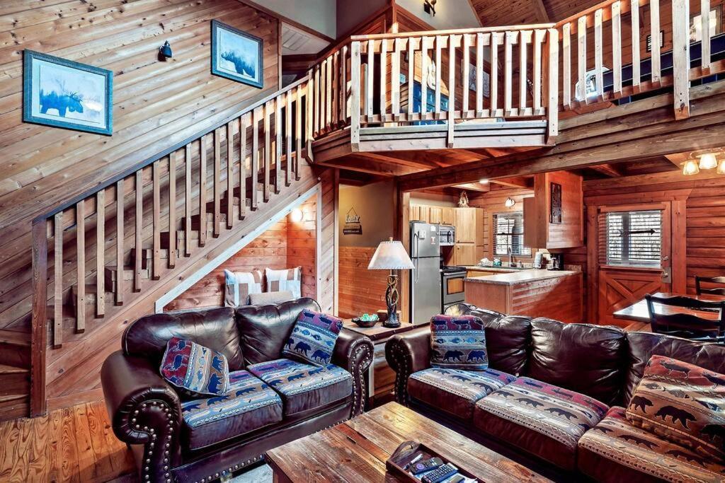Mama Bear'S Retreat Villa เซอเวียร์วีล ภายนอก รูปภาพ